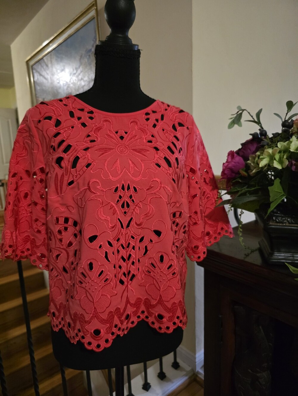 bebe Coral Cutout Eyelet Lace Short Sleeve Top Size M